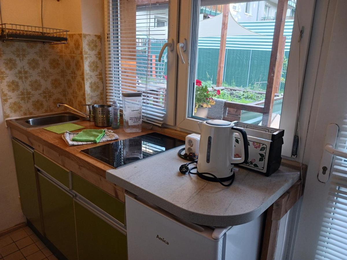 Squat Deluxe Berlin, The Hostel ภายนอก รูปภาพ