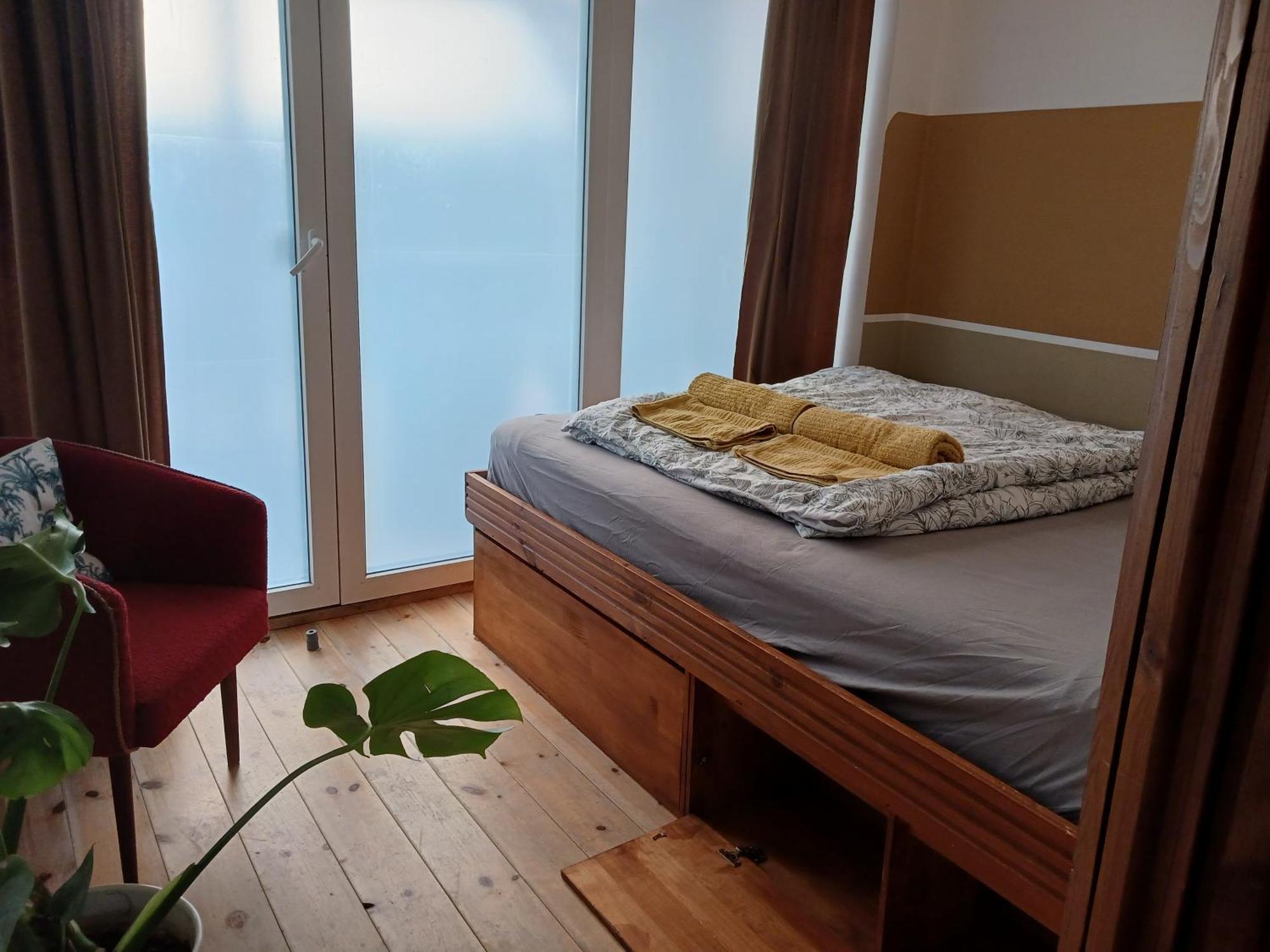 Squat Deluxe Berlin, The Hostel ภายนอก รูปภาพ
