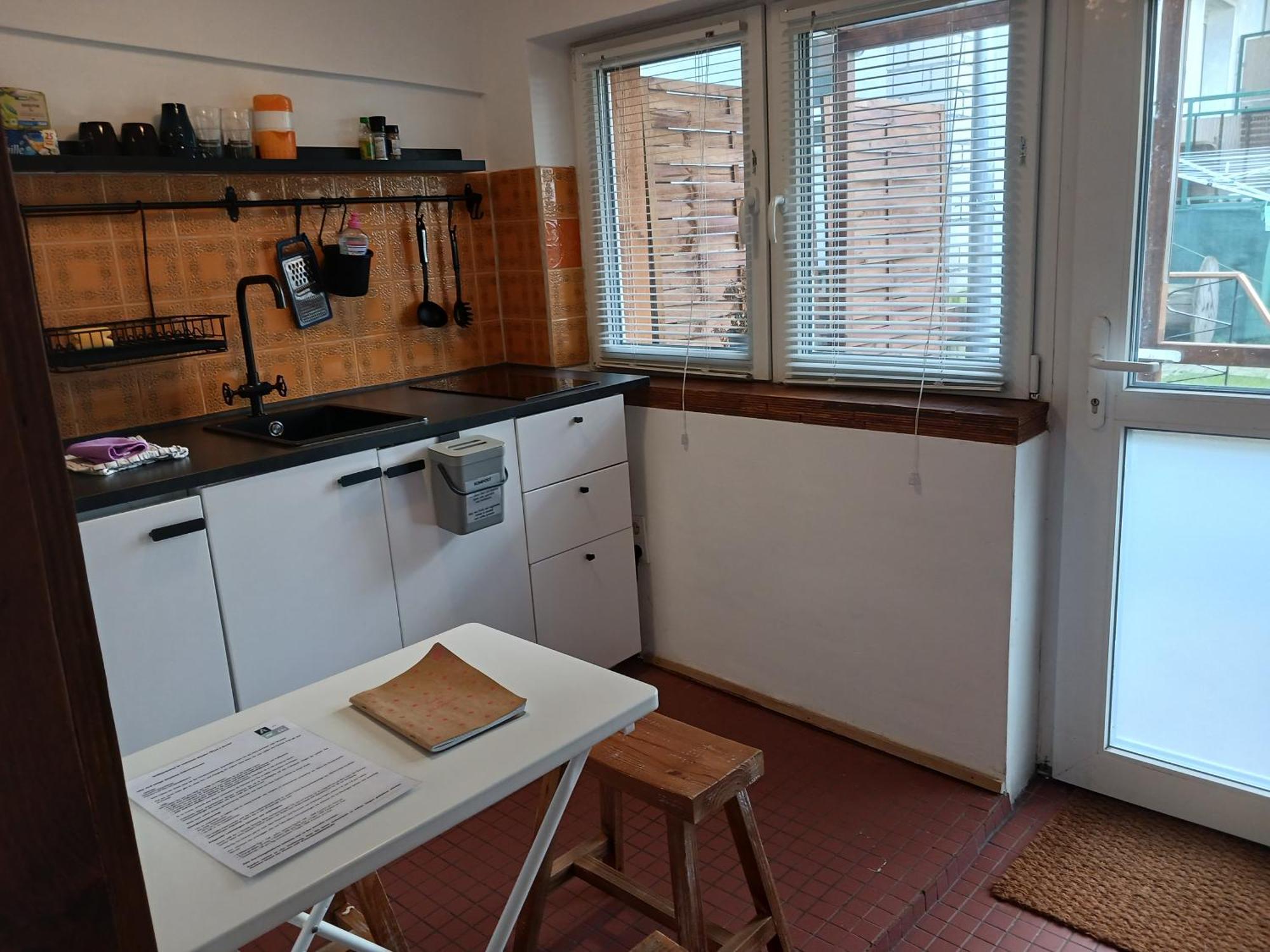 Squat Deluxe Berlin, The Hostel ภายนอก รูปภาพ